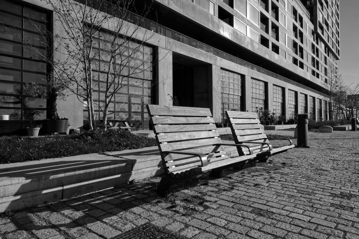 Bankjes Maashavenkade Rotterdam 