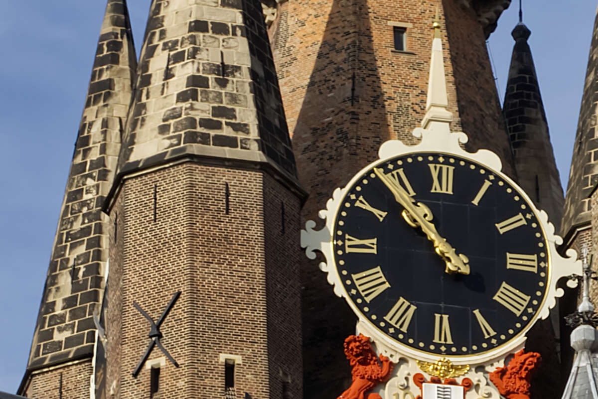 Detail opname 2 van De Oude Jan in Delft: De Scheve Toren van Nederland.